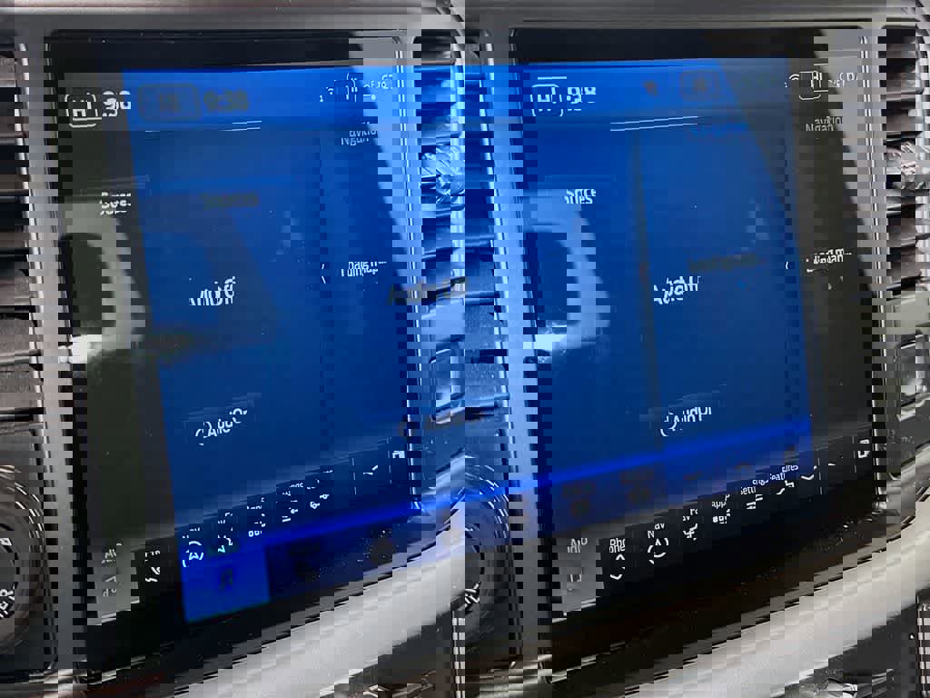 Certified 2022 Ford F150 XLT w/ Equipment Group 302A High image 20