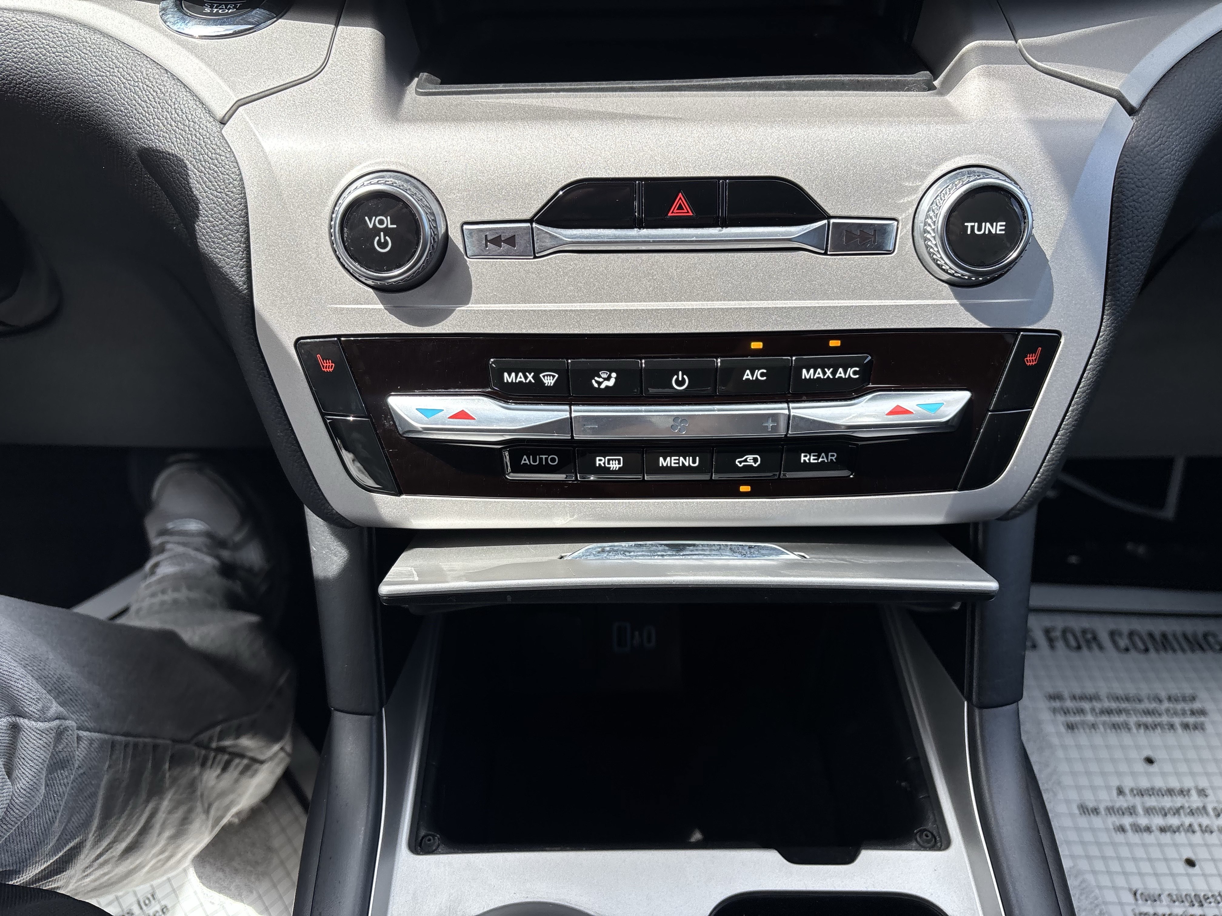 Certified 2023 Ford Explorer XLT RWD image 38