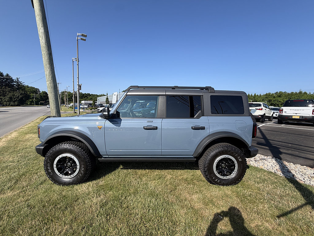 Certified 2023 Ford Bronco Badlands w/ Sasquatch Package AWD/4WD image 8