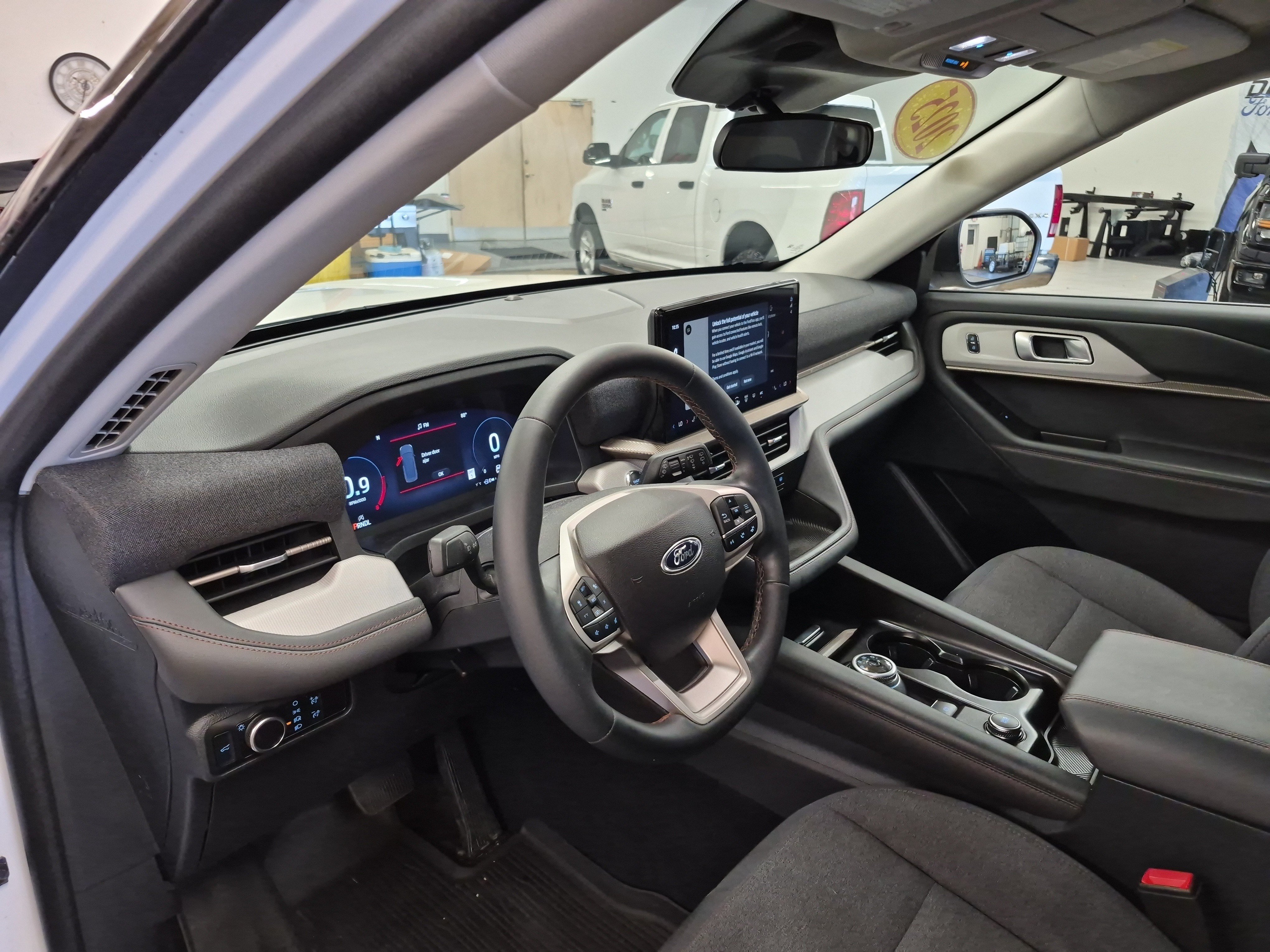 Certified 2025 Ford Explorer Active AWD/4WD image 13