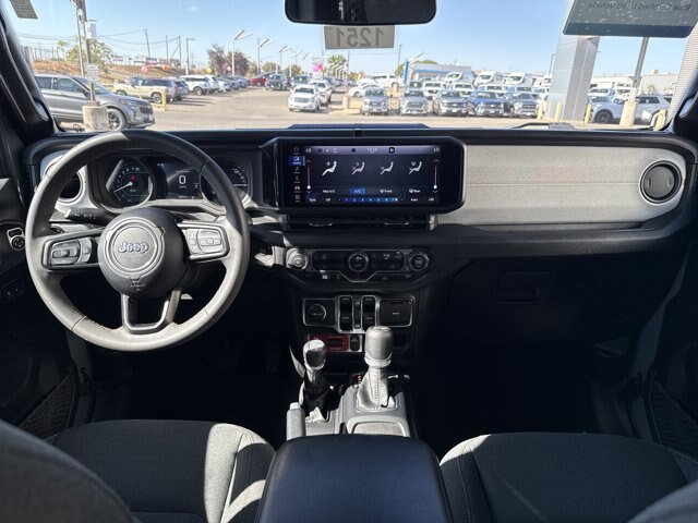 Used 2024 Jeep Wrangler Unlimited AWD/4WD image 15