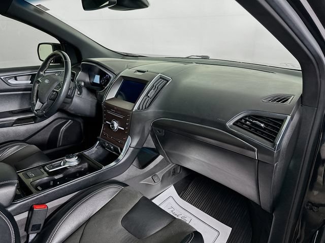 Certified 2019 Ford Edge ST w/ Cold Weather Package AWD/4WD image 34