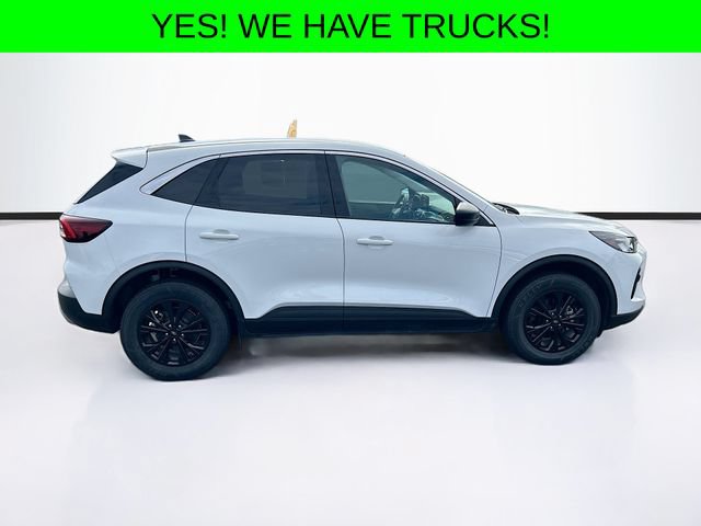 Certified 2024 Ford Escape Active AWD/4WD image 11