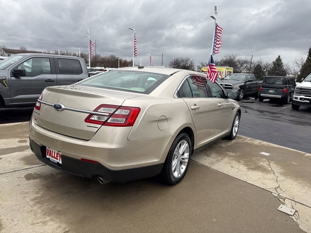 Certified 2018 Ford Taurus SE image 10