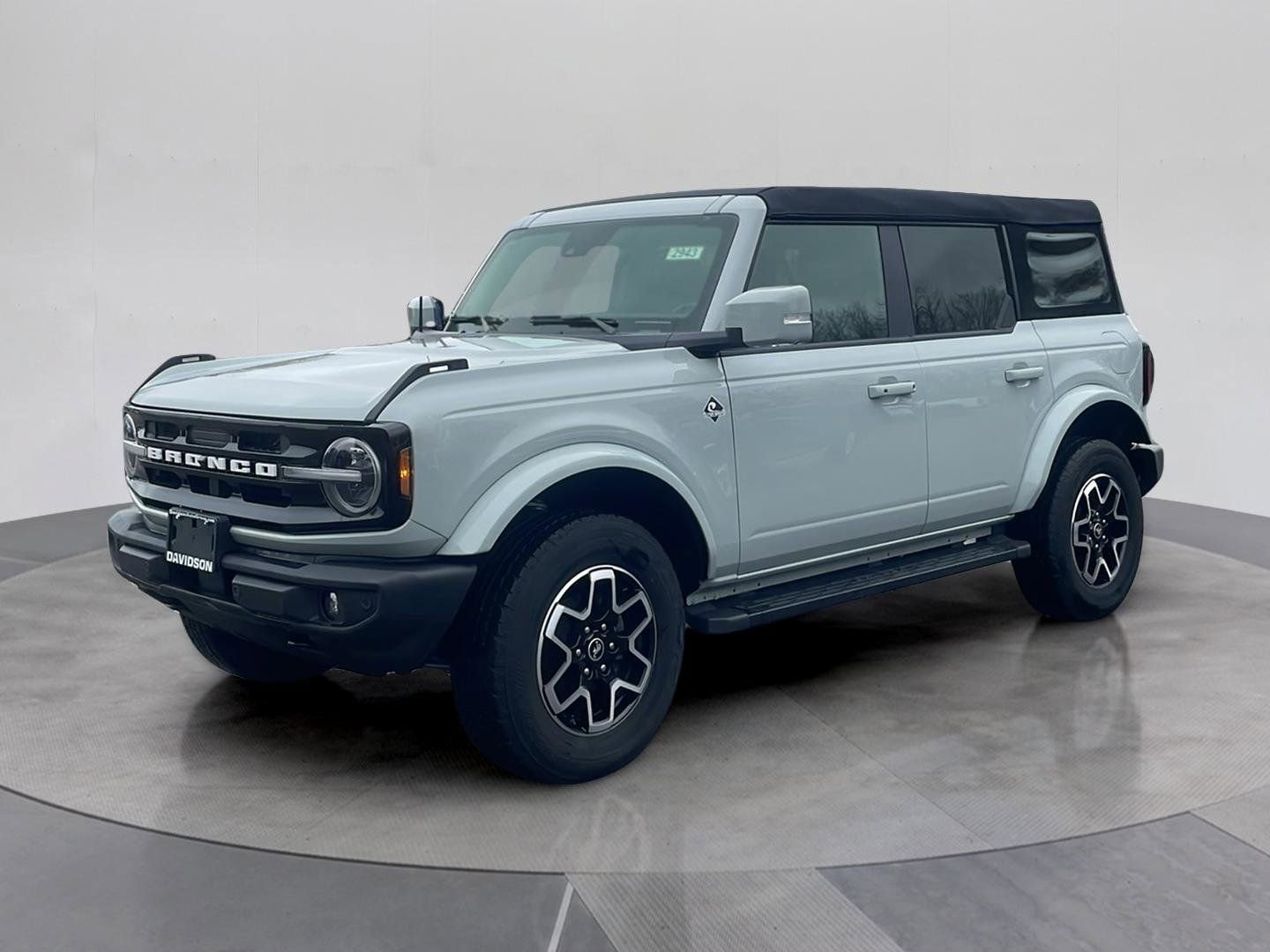 Certified 2024 Ford Bronco Outer Banks AWD/4WD image 1