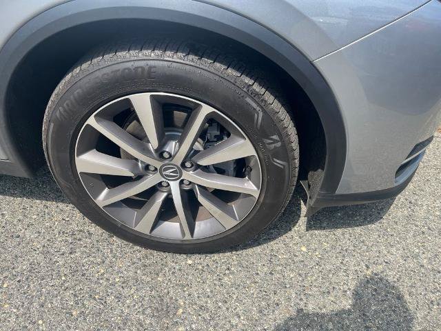 Used 2025 Acura MDX SH-AWD w/ Technology Package image 4