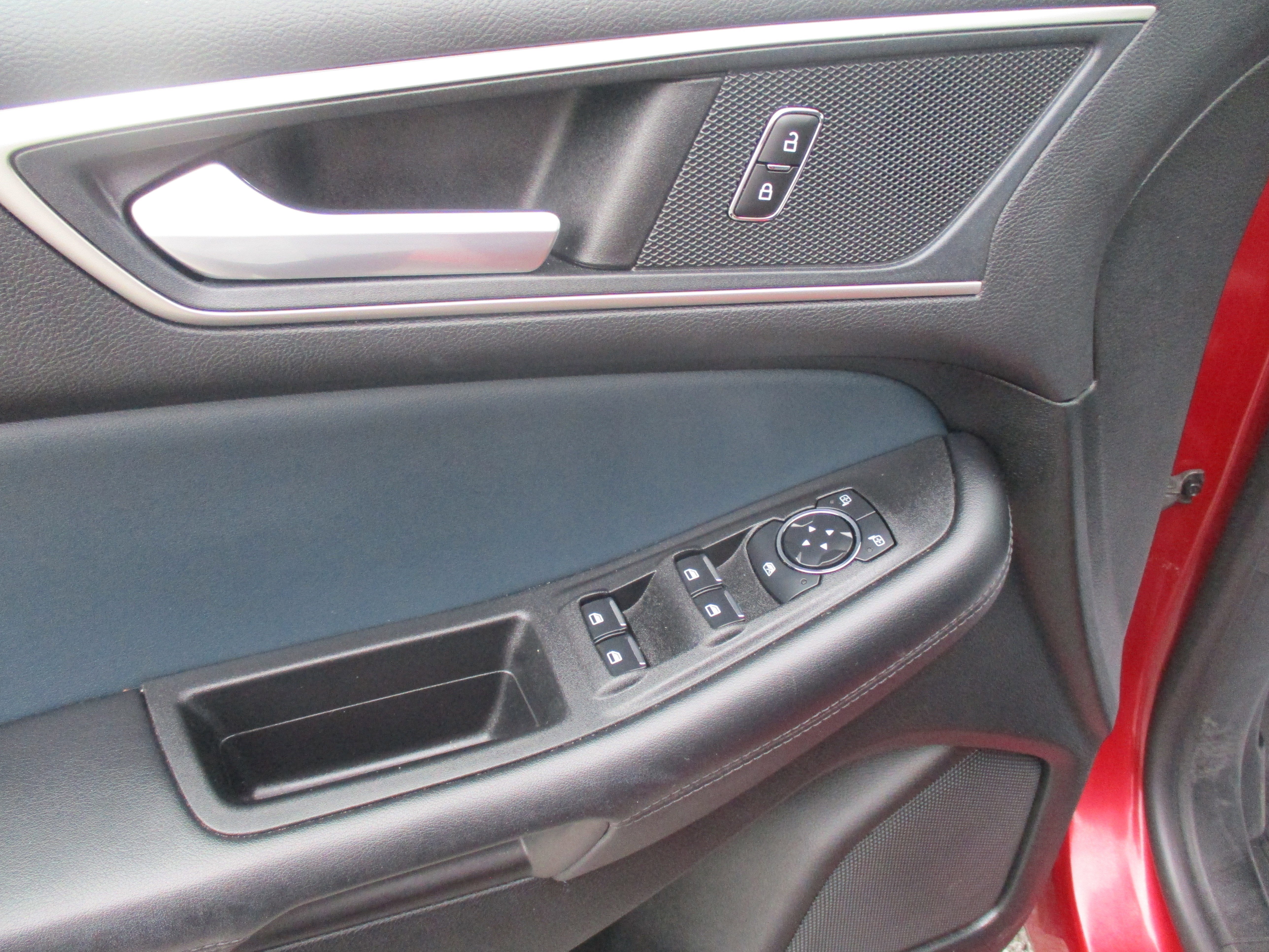 Certified 2023 Ford Edge SEL w/ Sport Appearance Package AWD/4WD image 13