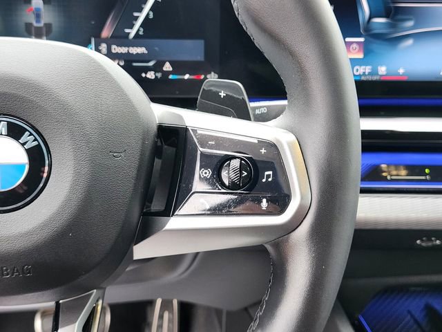 Used 2024 BMW 540i xDrive w/ Premium Package image 28