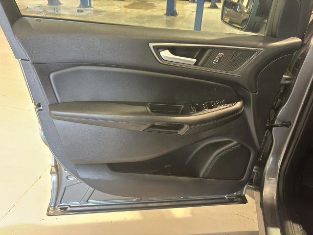 Certified 2022 Ford Edge SE w/ Black Appearance Package AWD/4WD image 12