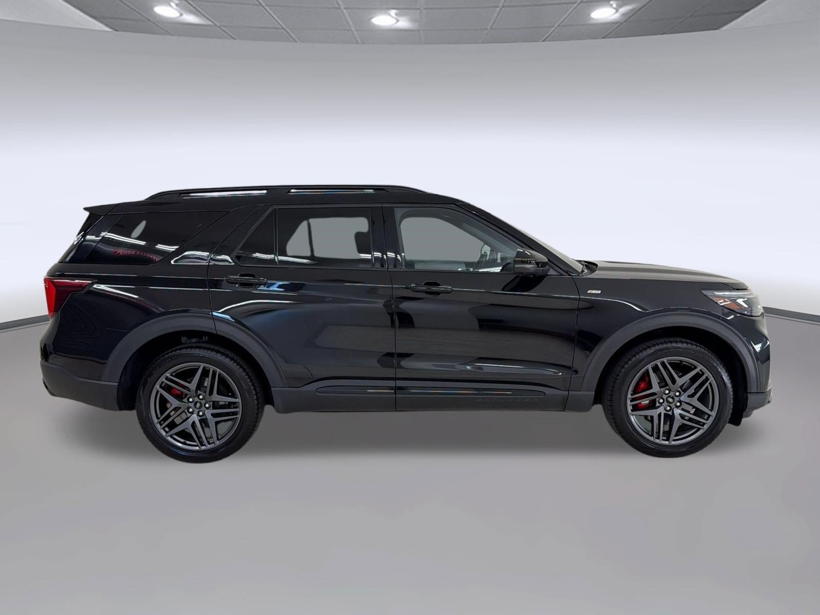 Certified 2025 Ford Explorer ST-Line w/ ST-Line Street Pack AWD/4WD image 8