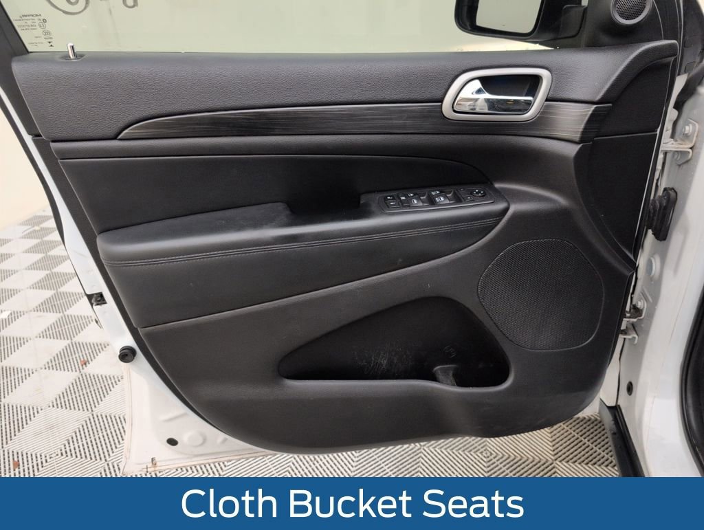 Used 2021 Jeep Grand Cherokee Laredo image 31