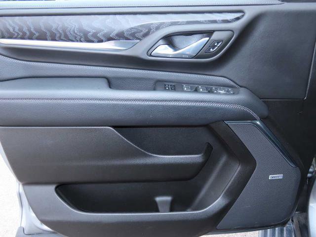 Used 2023 GMC Yukon XL Denali w/ Denali Reserve Package image 16