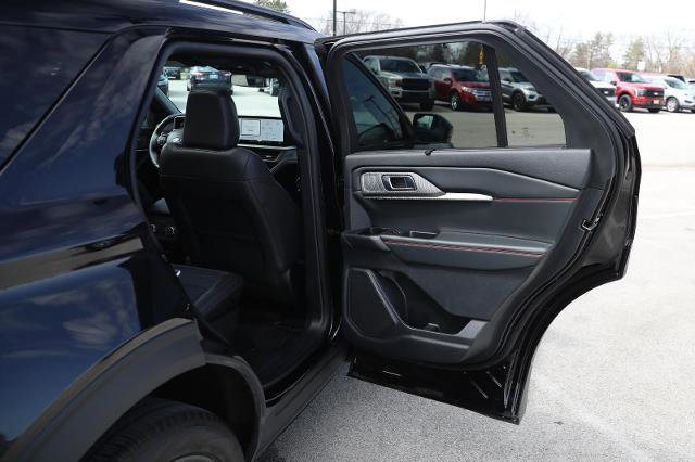 Certified 2025 Ford Explorer ST-Line w/ Premium Package image 39