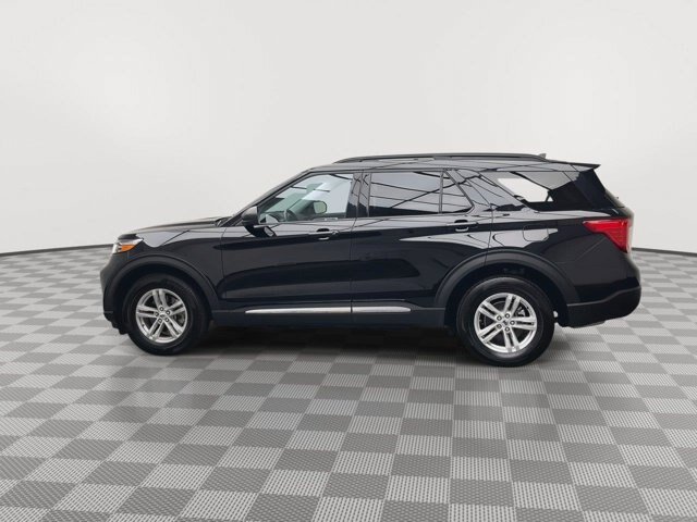 Certified 2024 Ford Explorer XLT w/ Equipment Group 202A AWD/4WD image 39