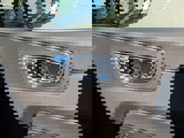 Used 2020 Volvo XC60 T5 Momentum w/ Protection Package Premier image 37