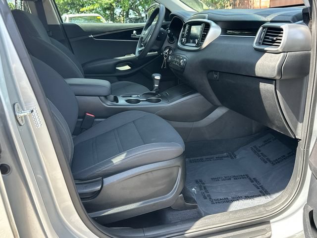 Used 2019 Kia Sorento L FWD image 13