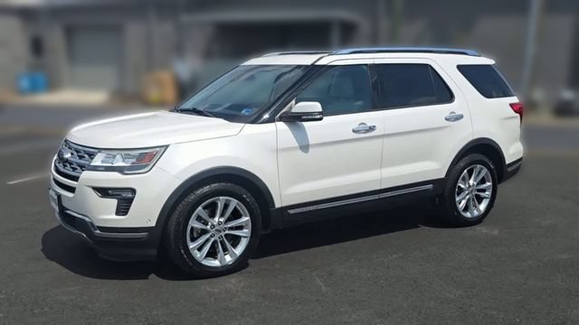 Certified 2018 Ford Explorer Limited w/ Equipment Group 301A AWD/4WD image 5
