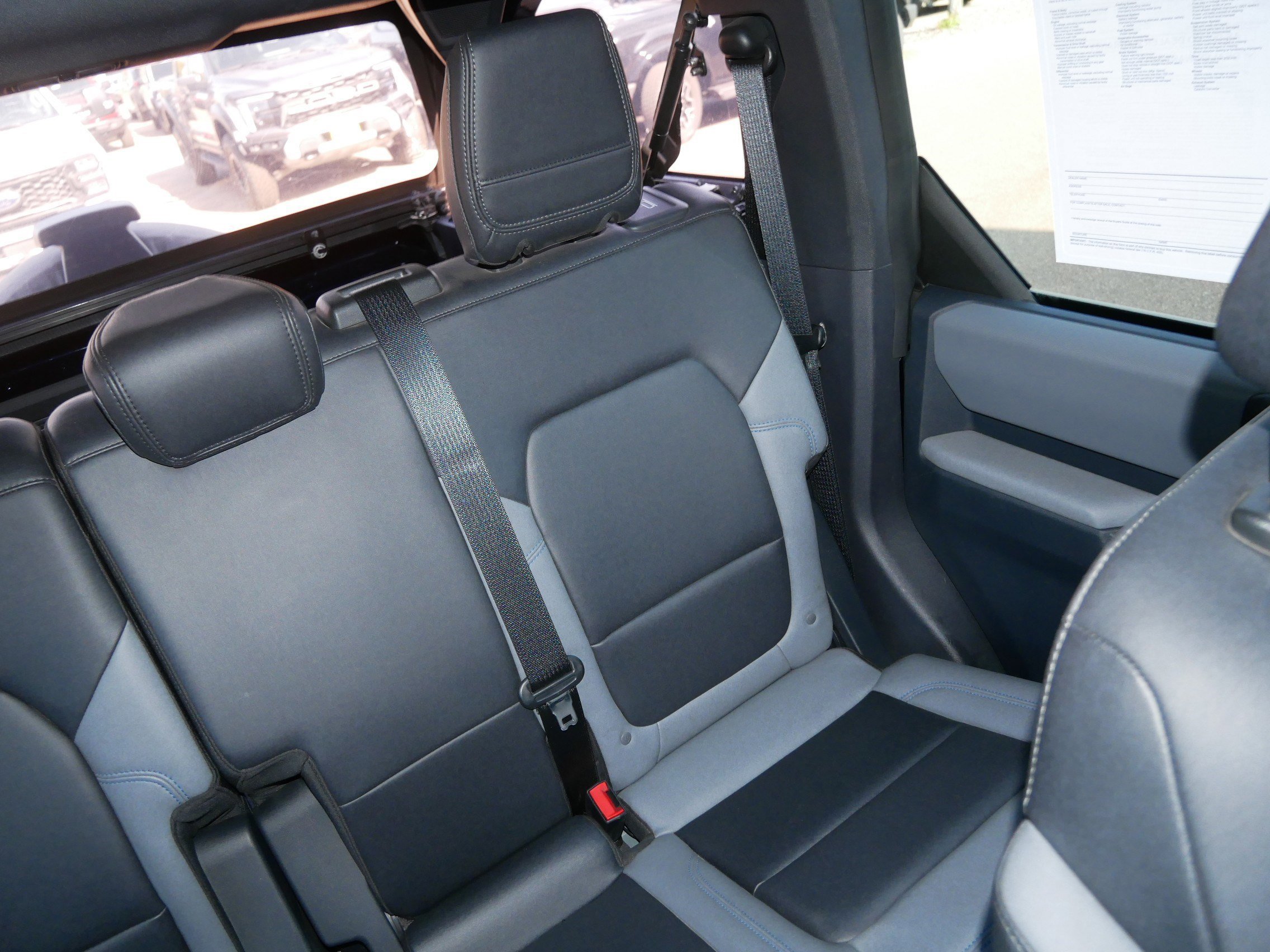 Certified 2021 Ford Bronco Black Diamond image 14