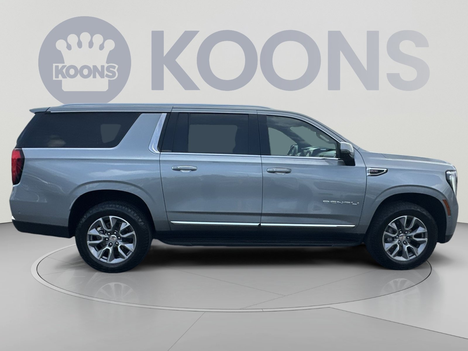 Used 2025 GMC Yukon XL Denali AWD/4WD image 12