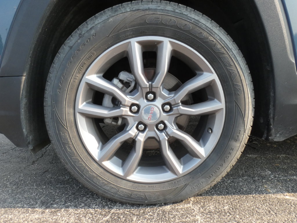 Used 2024 GMC Terrain SLT AWD/4WD image 33