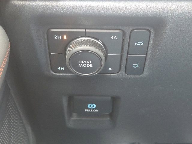 Certified 2025 Ford Expedition Active AWD/4WD image 30