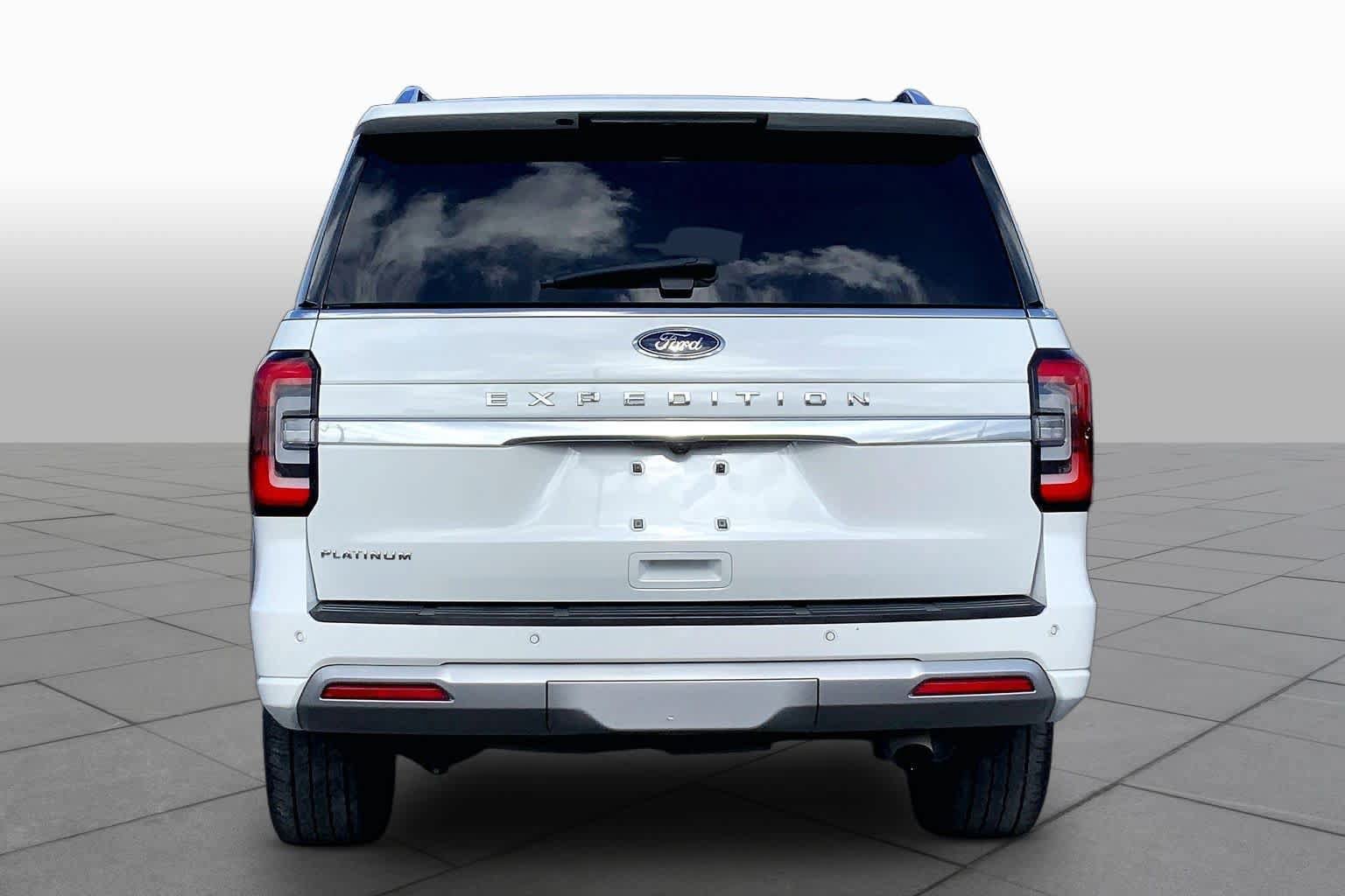 Certified 2023 Ford Expedition Platinum RWD image 5