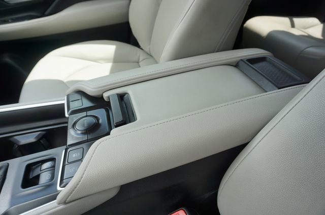 Used 2024 Toyota Grand Highlander FWD image 27