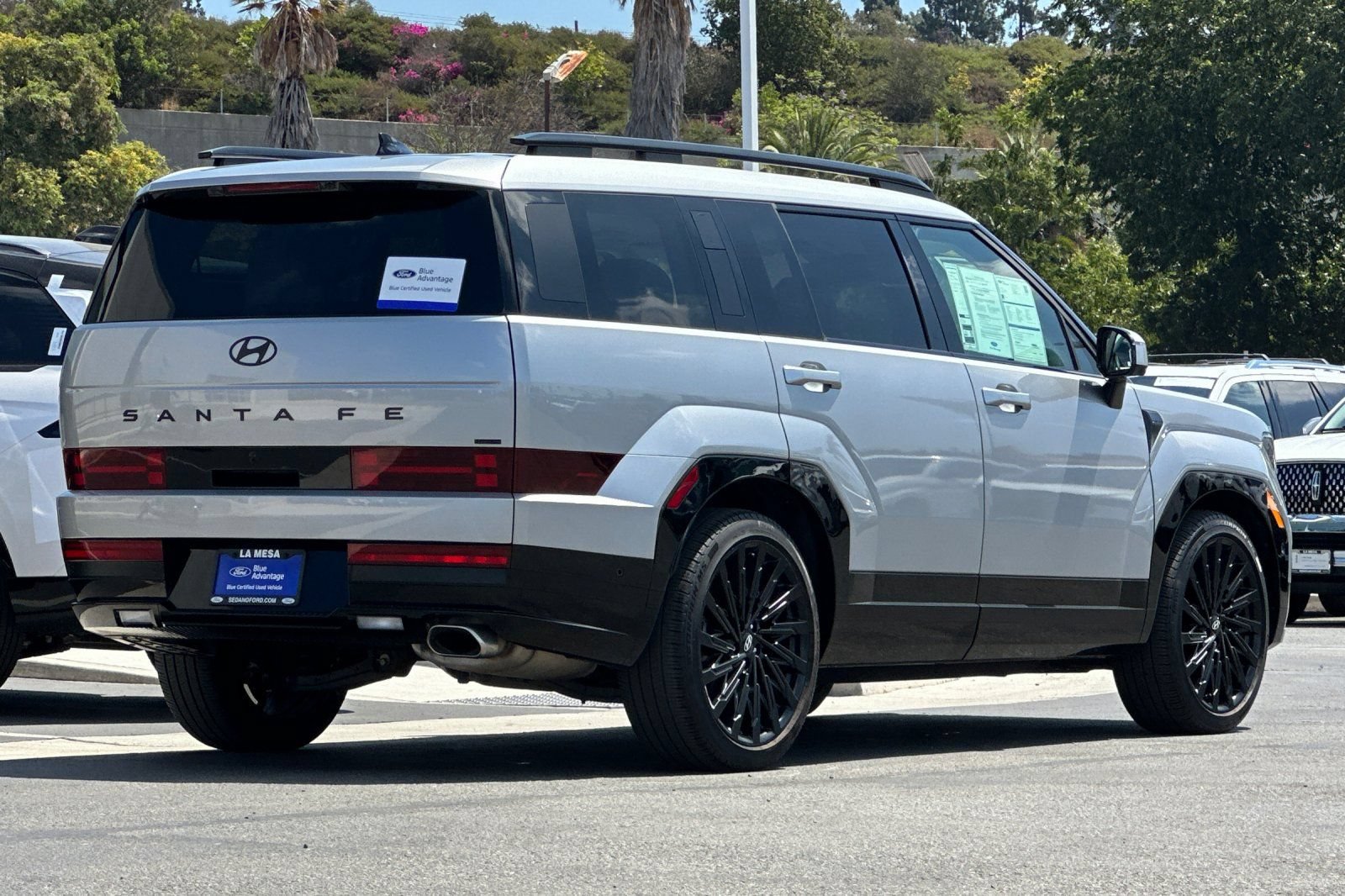 Used 2025 Hyundai Santa Fe Calligraphy AWD/4WD image 3