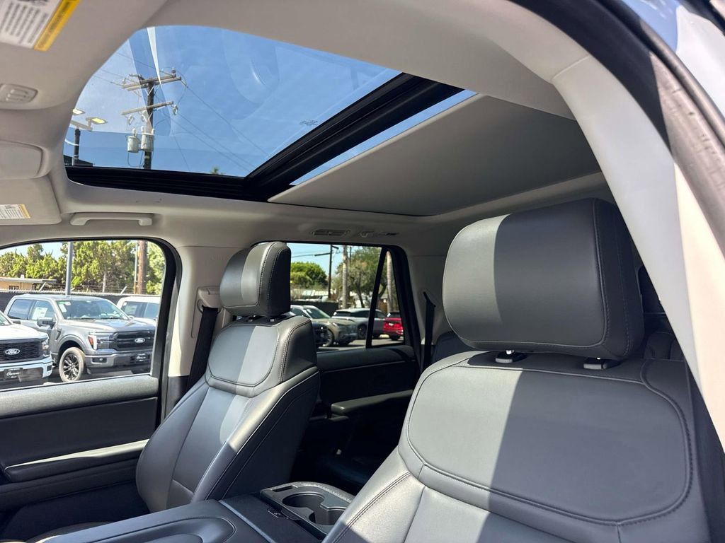 Certified 2025 Ford Expedition Max Active AWD/4WD image 28