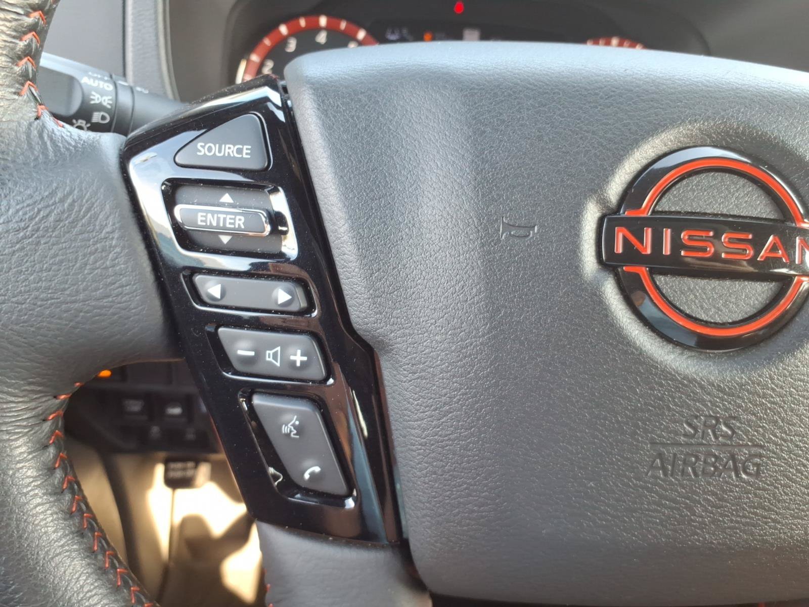 Used 2024 Nissan Frontier PRO-4X w/ Technology Package AWD/4WD image 17