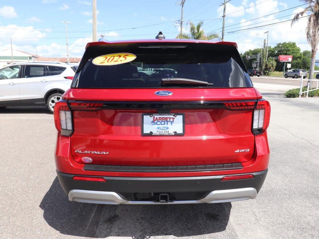 Certified 2025 Ford Explorer Platinum w/ LUX Leather Package image 10