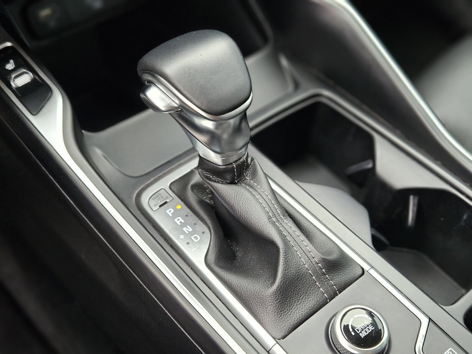 Used 2022 Kia Sorento S image 26