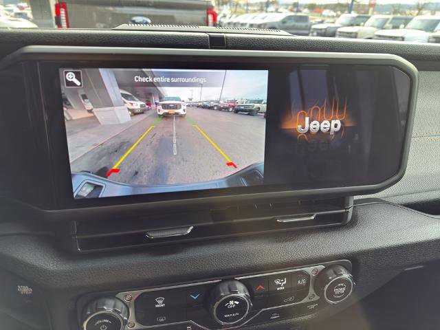 Used 2025 Jeep Gladiator Sport image 30