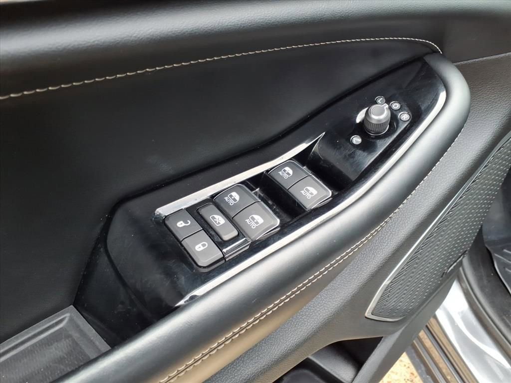 Used 2023 Jeep Grand Cherokee Overland image 13