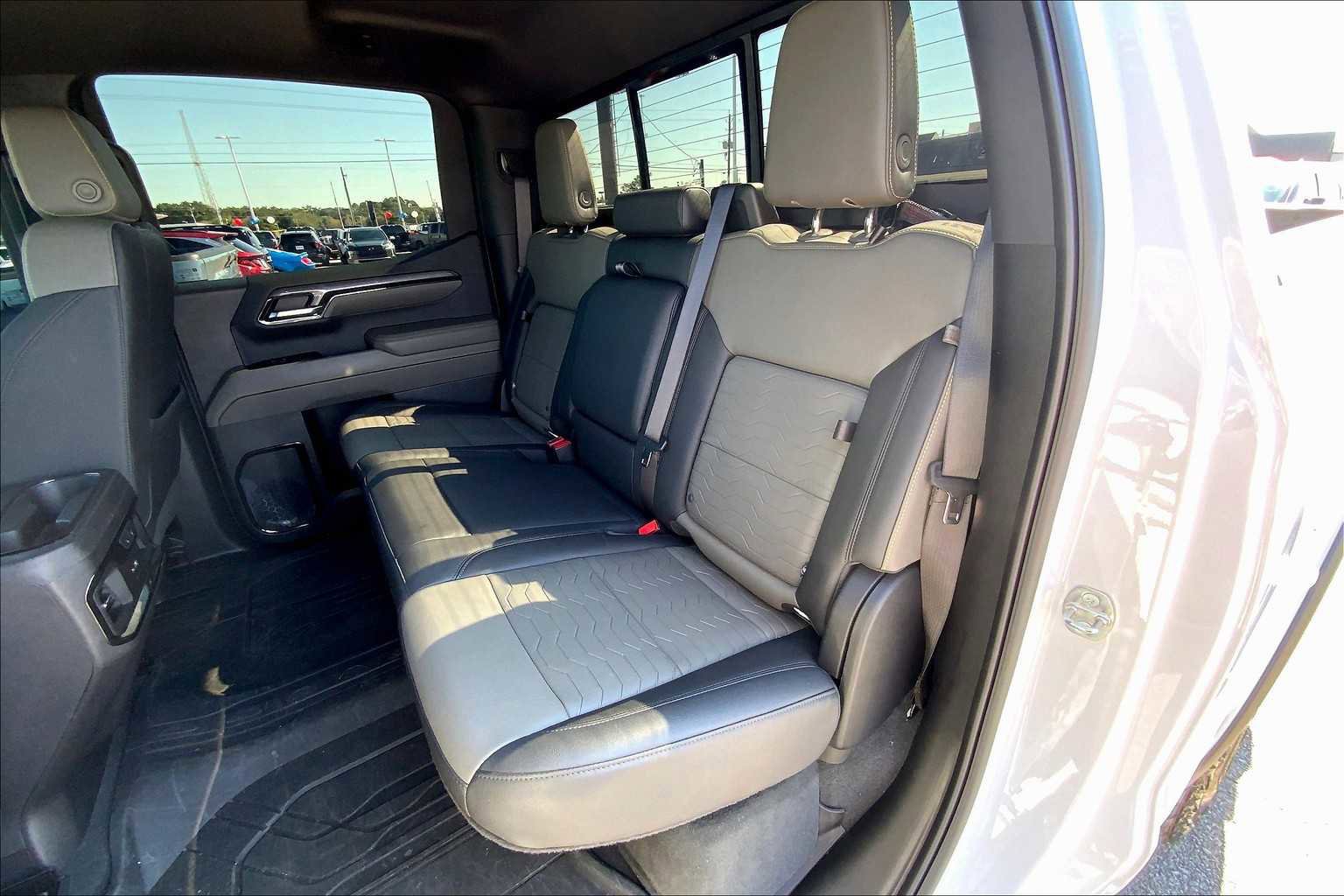 Used 2024 Chevrolet Silverado 1500 ZR2 w/ Technology Package image 20