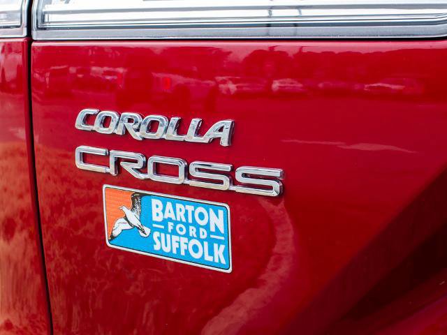 Used 2022 Toyota Corolla Cross LE image 10