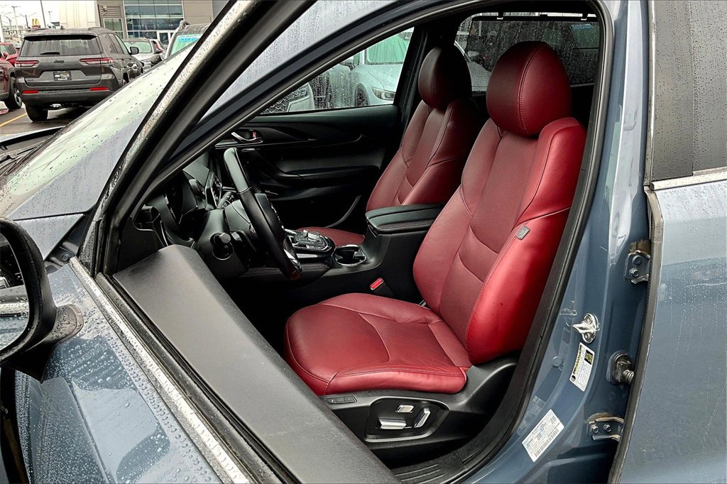Used 2023 MAZDA CX-9 Carbon Edition image 24