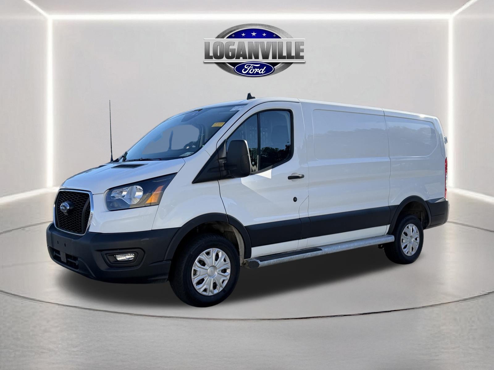 Certified 2025 Ford Transit 250 Low Roof w/ Exterior Upgrade Package RWD image 1
