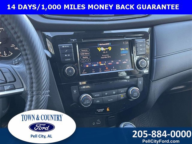 Used 2020 Nissan Rogue SV image 18