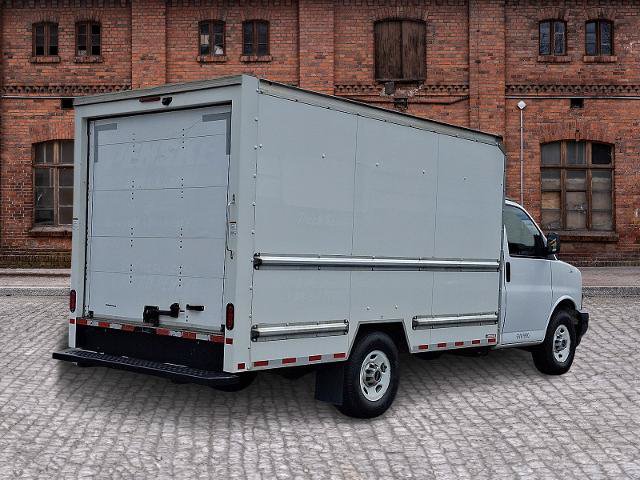 Used 2021 GMC Savana 3500 w/ Power Convenience Package RWD image 4
