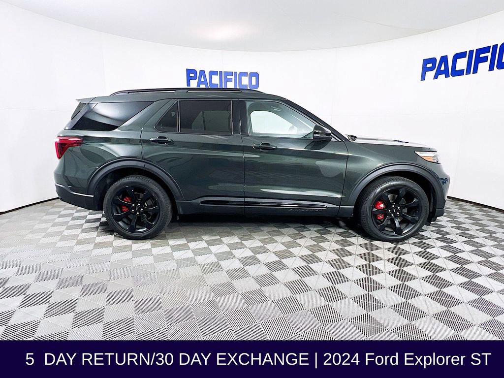 Certified 2024 Ford Explorer ST w/ Equipment Group 401A AWD/4WD image 9