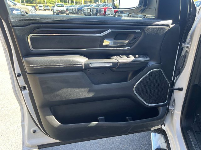 Used 2022 RAM 1500 Laramie AWD/4WD image 14