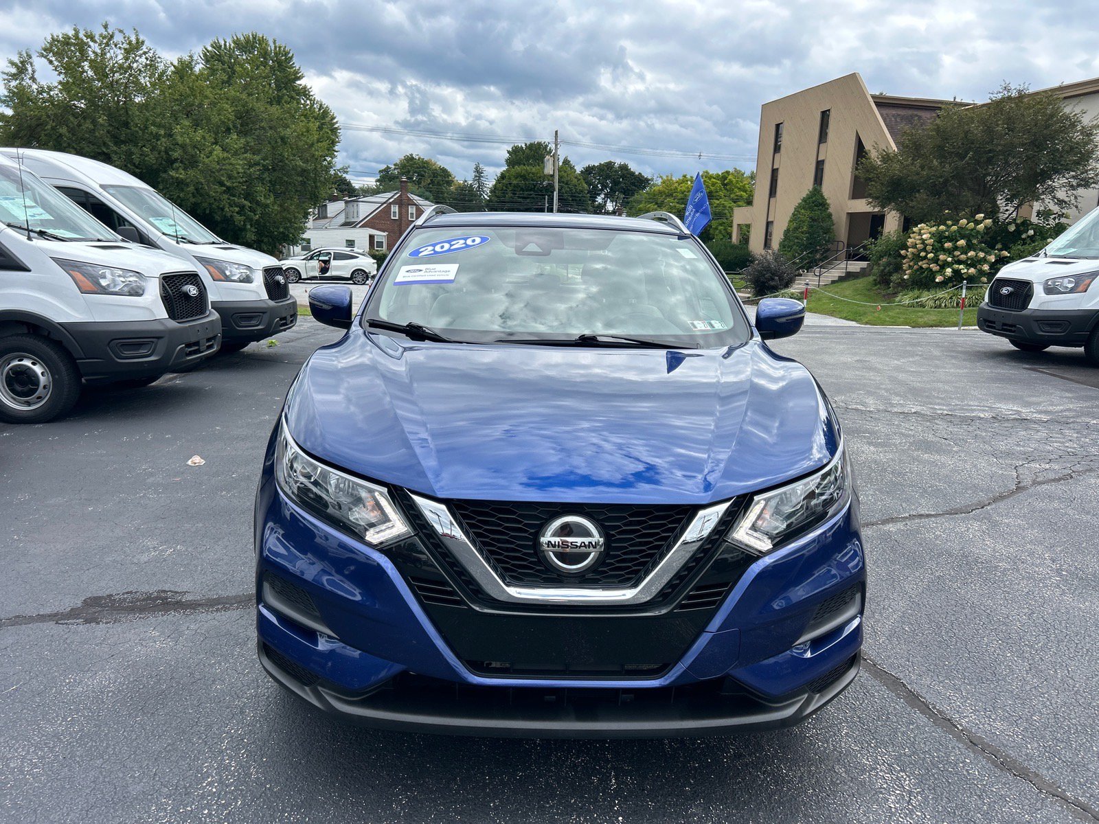 Used 2020 Nissan Rogue Sport SV AWD/4WD image 2
