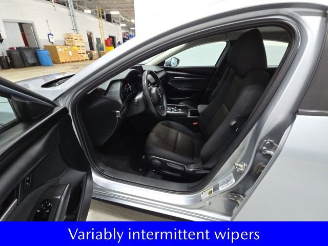 Used 2021 MAZDA MAZDA3 Sedan image 23