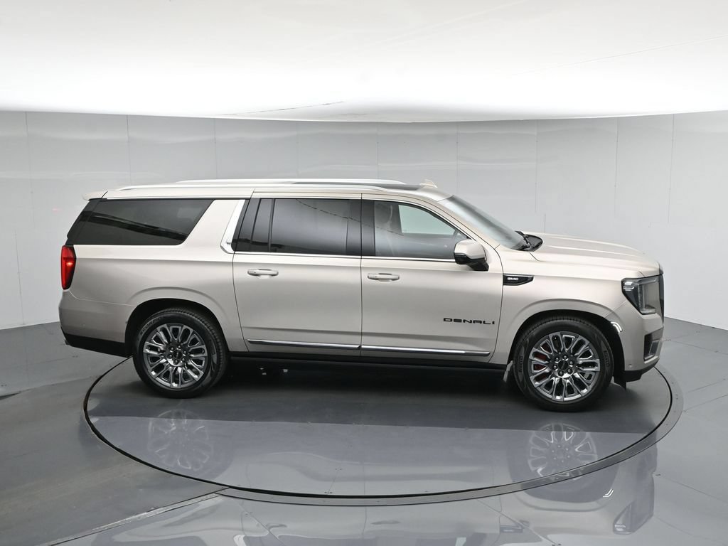 Used 2023 GMC Yukon XL Denali Ultimate AWD/4WD image 61