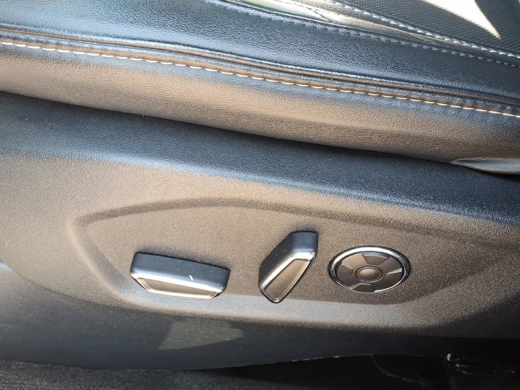 Certified 2017 Ford Explorer Platinum AWD/4WD image 16