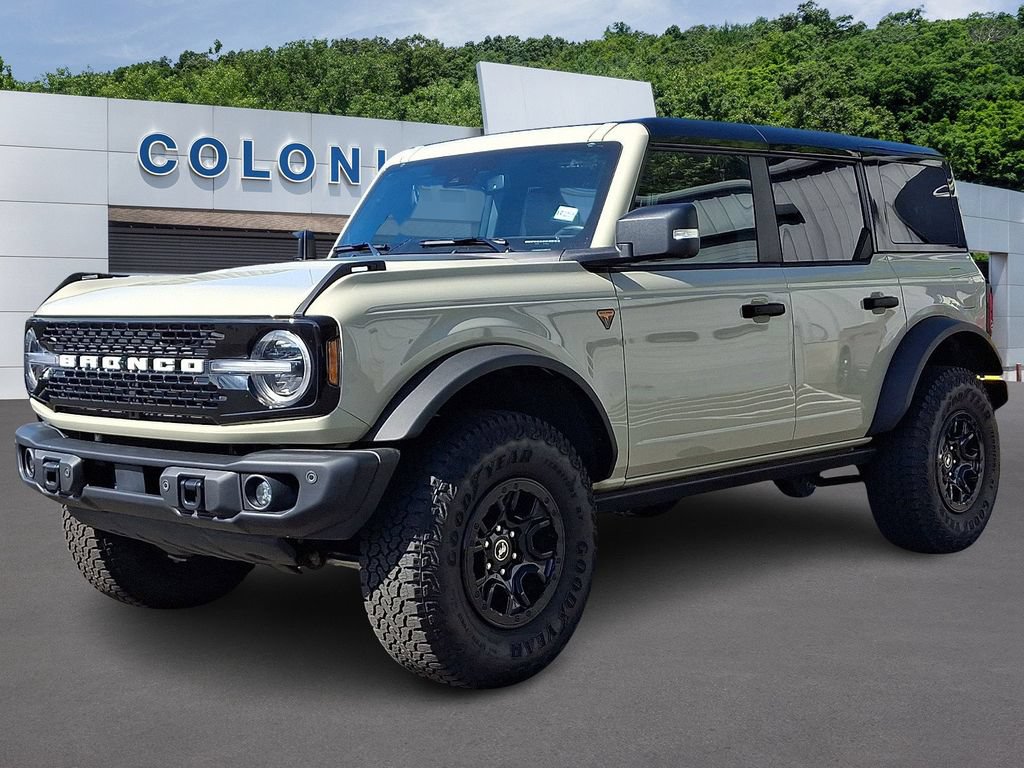 Certified 2025 Ford Bronco Badlands AWD/4WD image 3
