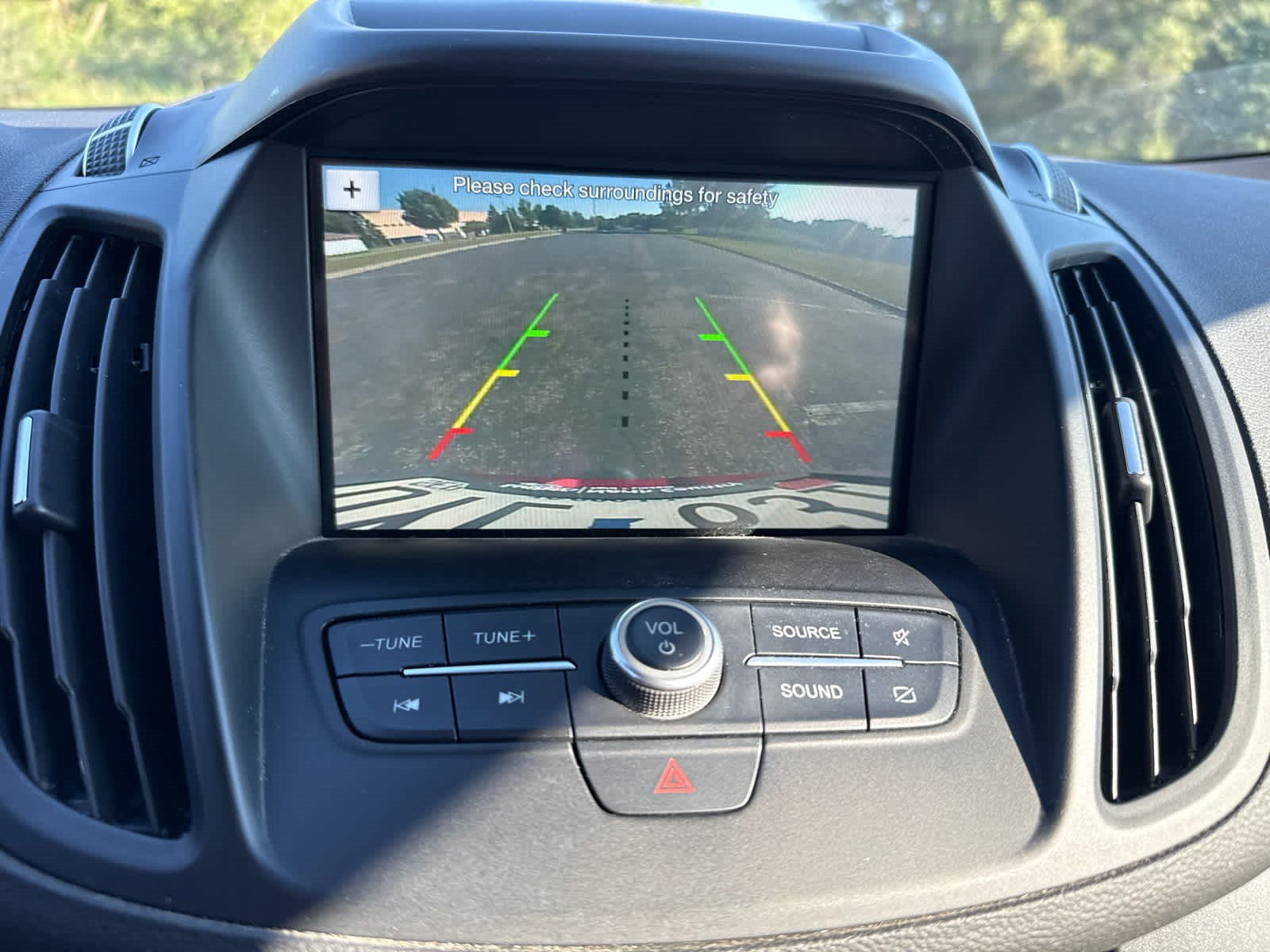 Certified 2019 Ford Escape SE AWD/4WD image 14
