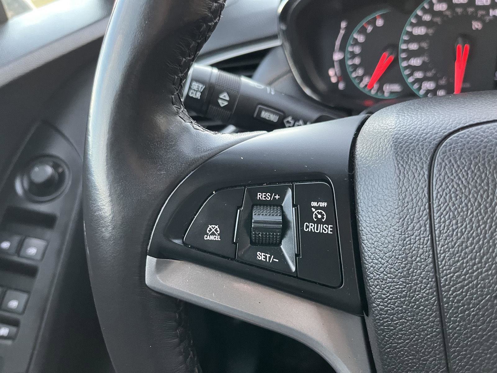 Used 2019 Chevrolet Trax LT w/ LT Convenience Package image 19