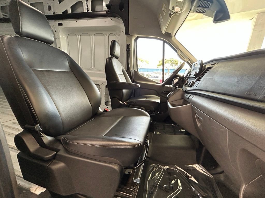 Certified 2025 Ford Transit 250 148 High Roof Extended RWD image 25